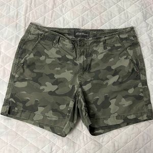 Eddie Bauer Willit shorts camo size 10